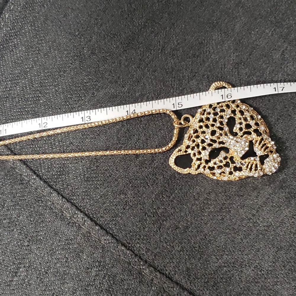 Betsey Johnson Necklace - Picture 6 of 9
